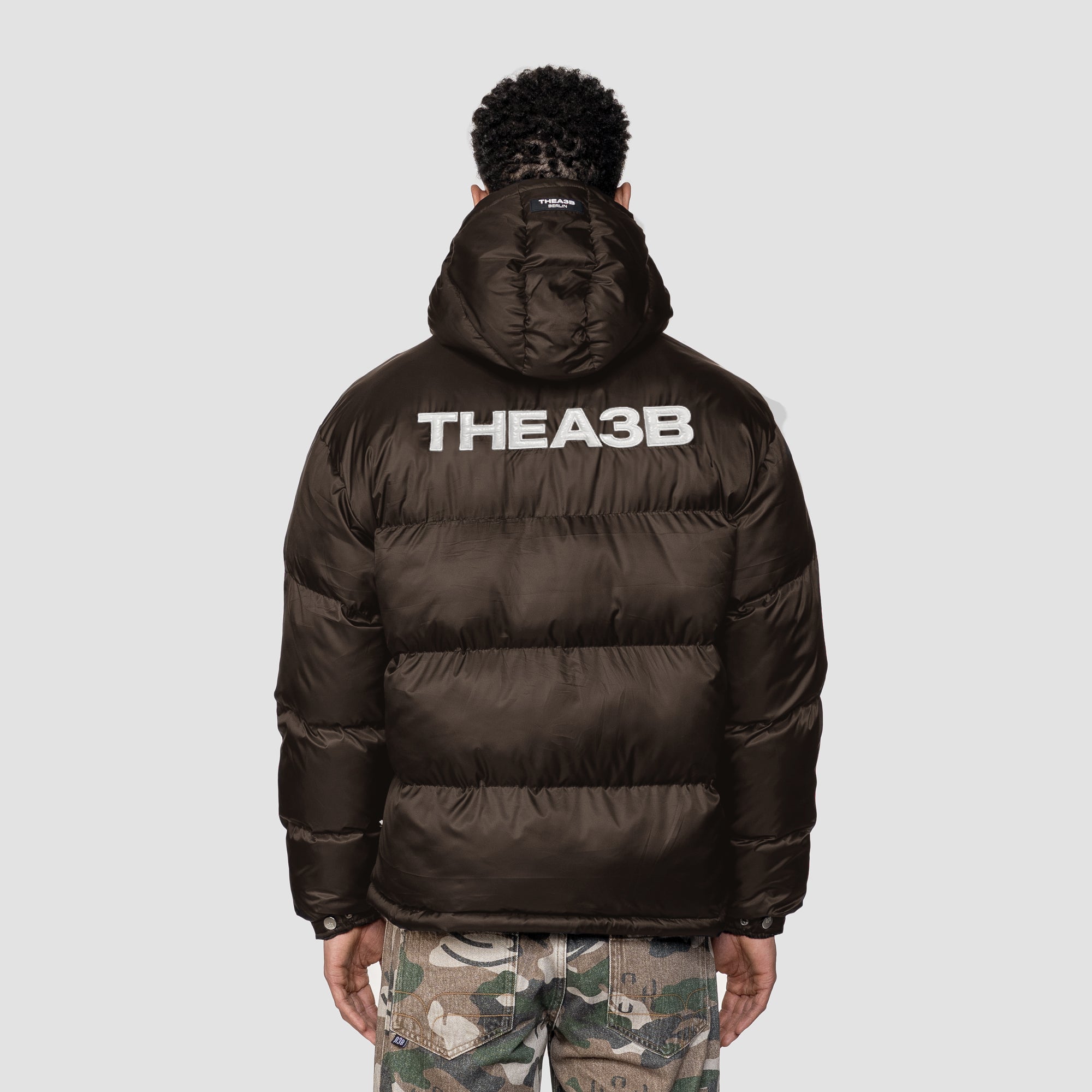 ESSENCE LOGO PUFFER FROSTED - COFFEE