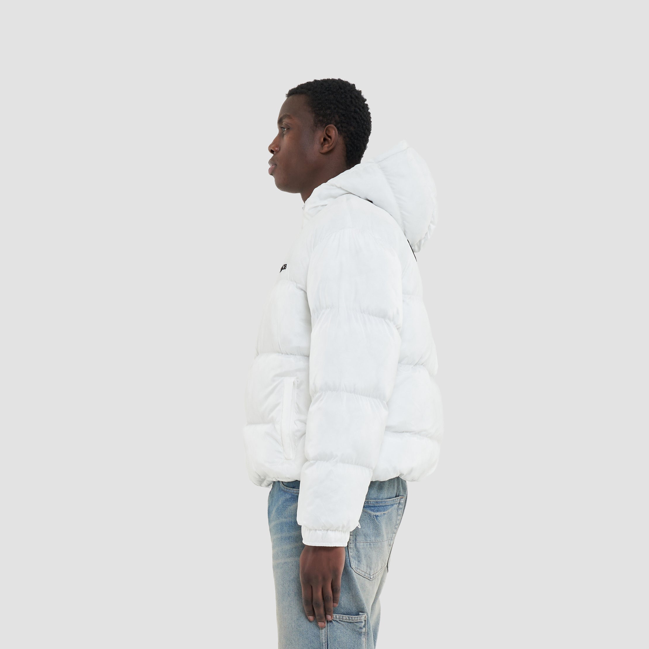 ESSENCE LOGO PUFFER (HOODED) - WHITE - A3B